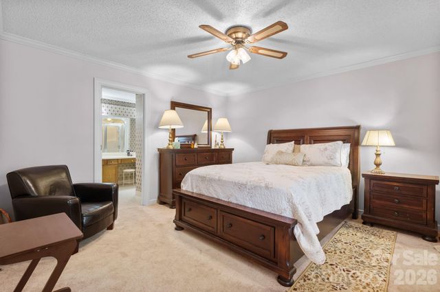 2036 Picnic Drive, Newton, NC 28658