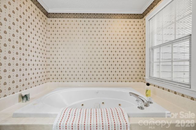 2036 Picnic Drive, Newton, NC 28658