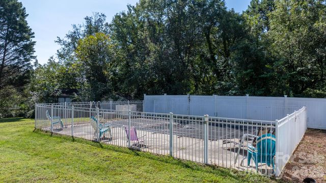 2036 Picnic Drive, Newton, NC 28658