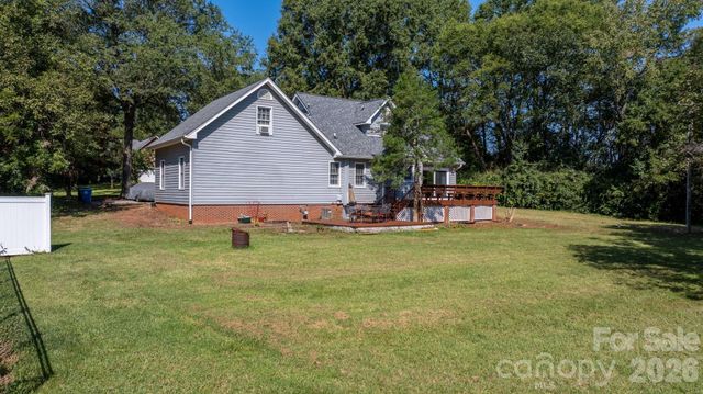 2036 Picnic Drive, Newton, NC 28658