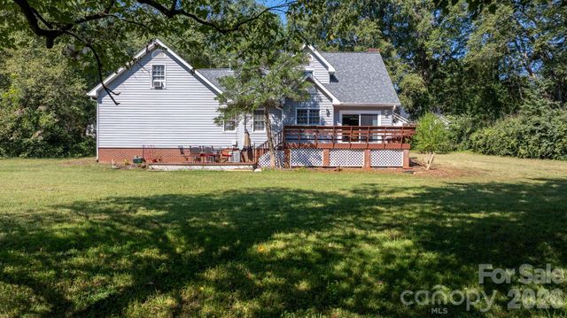 2036 Picnic Drive, Newton, NC 28658