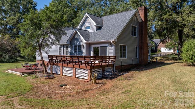 2036 Picnic Drive, Newton, NC 28658