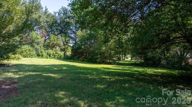 2036 Picnic Drive, Newton, NC 28658