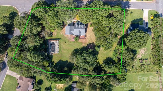 2036 Picnic Drive, Newton, NC 28658