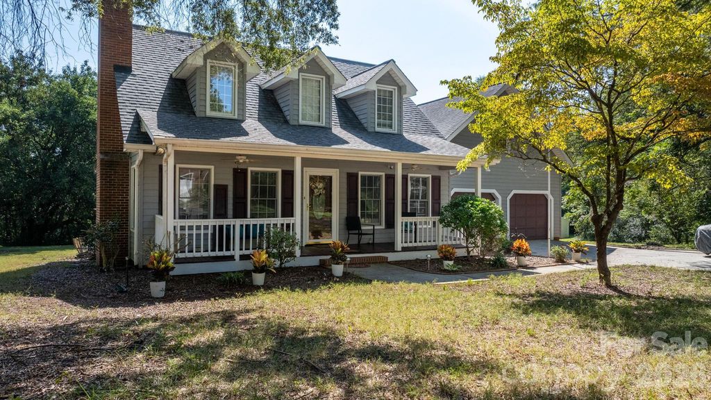 2036 Picnic Drive, Newton, NC 28658