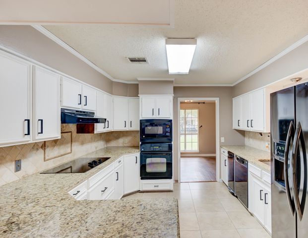 1911 Landau Lane, Bossier City, LA 71111