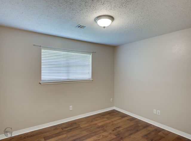 1911 Landau Lane, Bossier City, LA 71111