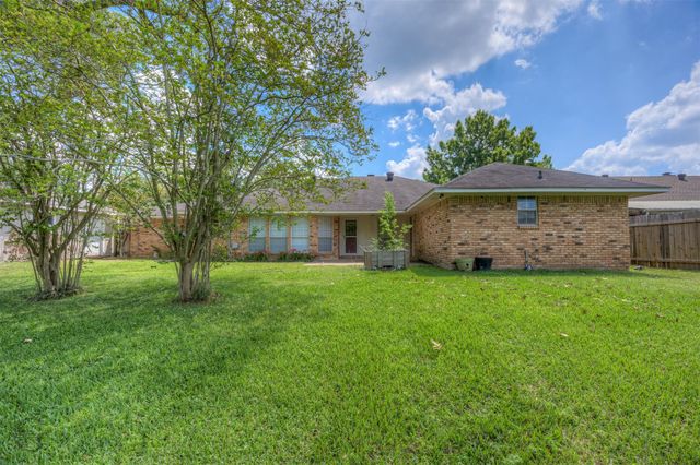 1911 Landau Lane, Bossier City, LA 71111