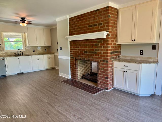 102 Squire Drive, Winterville, NC 28590