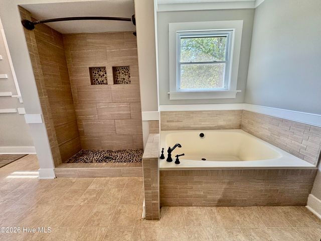 102 Squire Drive, Winterville, NC 28590