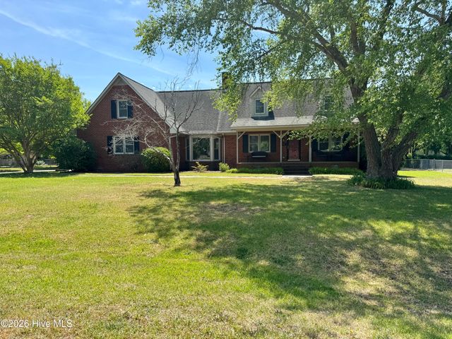 102 Squire Drive, Winterville, NC 28590