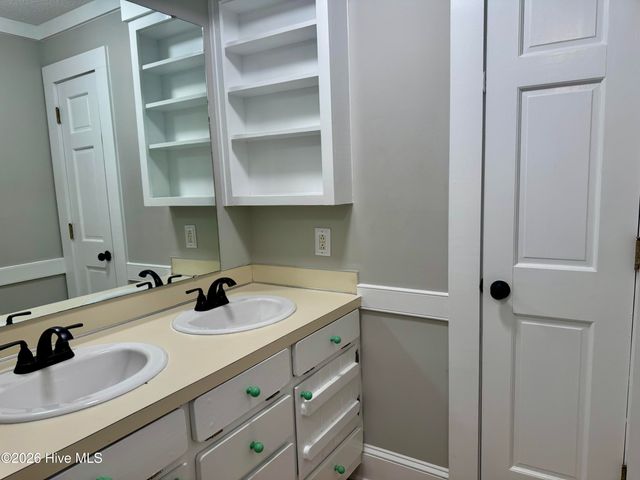 102 Squire Drive, Winterville, NC 28590