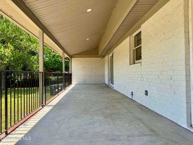 102 Squire Drive, Winterville, NC 28590