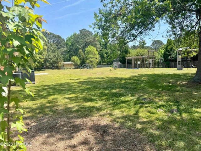 102 Squire Drive, Winterville, NC 28590