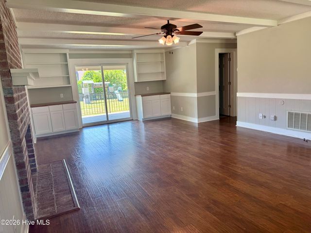 102 Squire Drive, Winterville, NC 28590