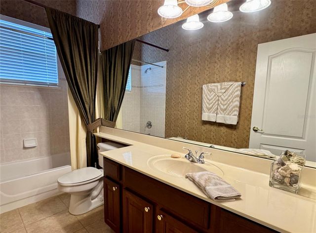 9211 SHADOW PINAR COURT, Orlando, FL 32825