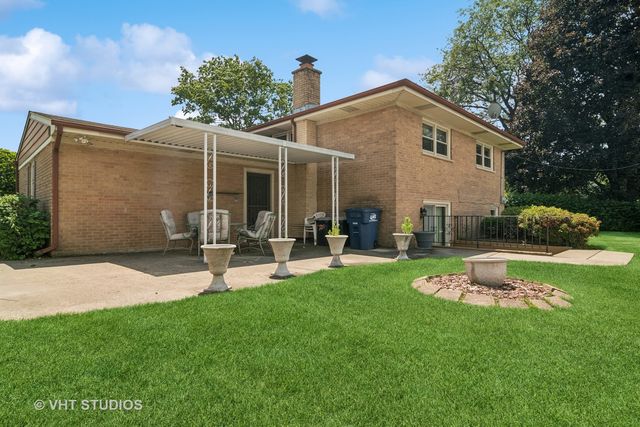 186 Lance Drive, Des Plaines, IL 60016