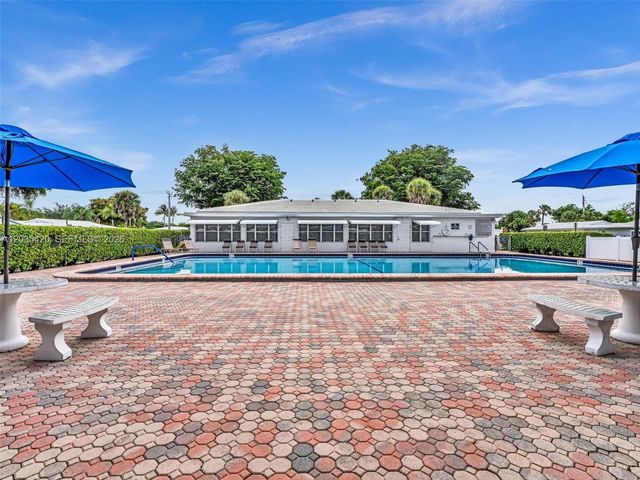8511 NW 59th Ct, Tamarac, FL 33321