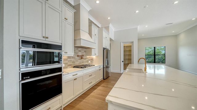 9410 BLUEFIN TERRACE, Bradenton, FL 34209