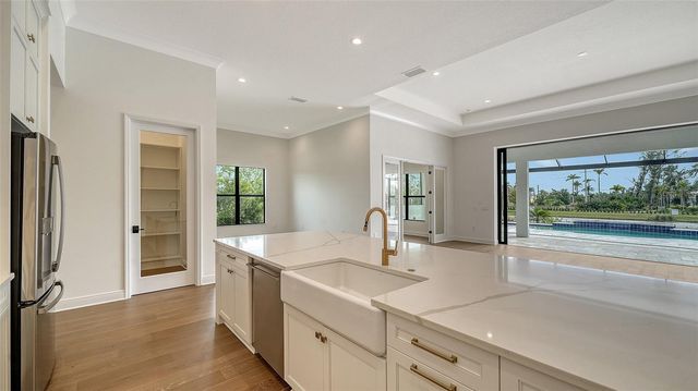 9410 BLUEFIN TERRACE, Bradenton, FL 34209