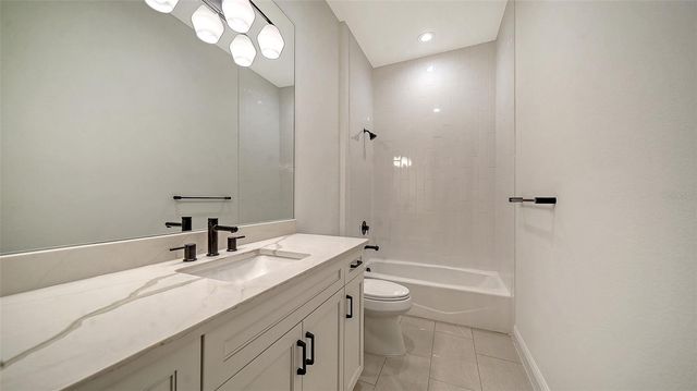 9410 BLUEFIN TERRACE, Bradenton, FL 34209