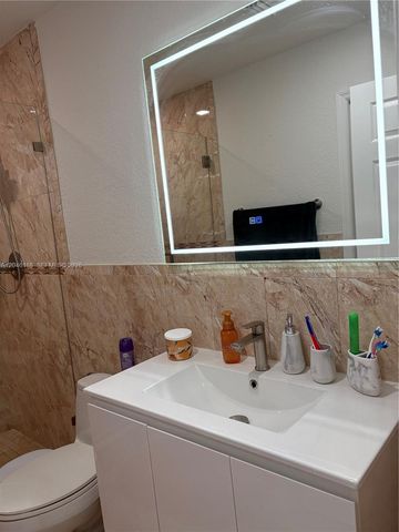 734 E 39th St, Hialeah, FL 33013