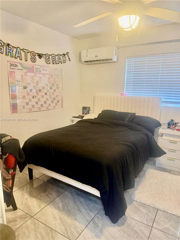 734 E 39th St, Hialeah, FL 33013