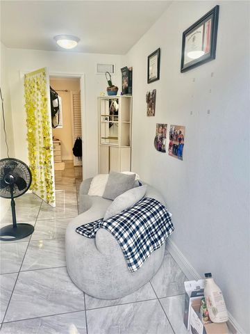 734 E 39th St, Hialeah, FL 33013