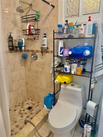 734 E 39th St, Hialeah, FL 33013
