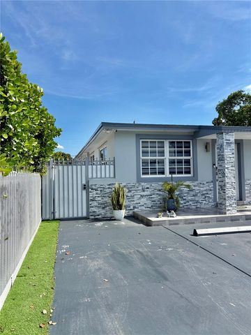 734 E 39th St, Hialeah, FL 33013
