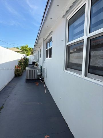 734 E 39th St, Hialeah, FL 33013