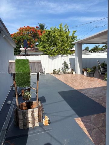 734 E 39th St, Hialeah, FL 33013