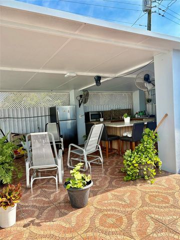 734 E 39th St, Hialeah, FL 33013