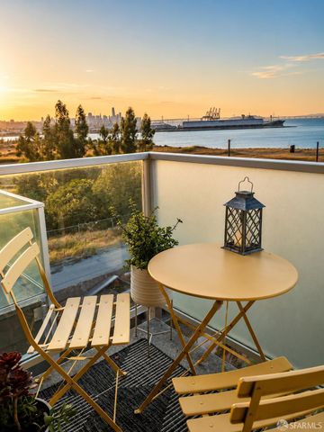 594 Hudson Avenue, San Francisco, CA 94124