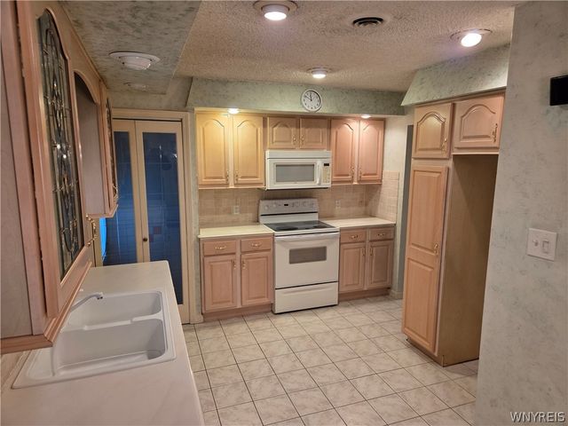 609 25th Street, Niagara Falls, NY 14301