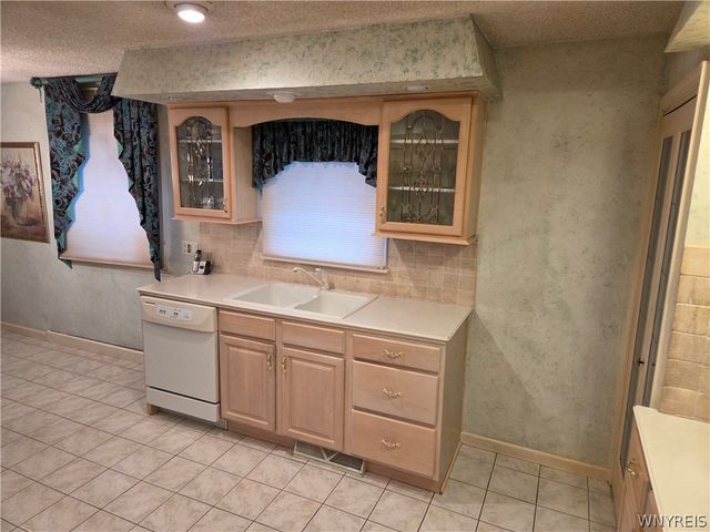 609 25th Street, Niagara Falls, NY 14301