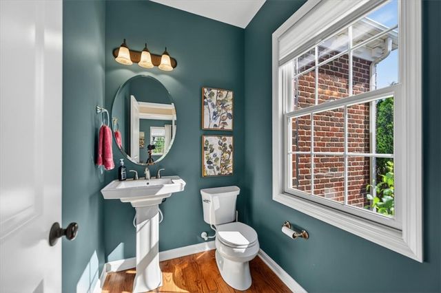 107 Stafford Dr, Robinson Twp, PA 15136