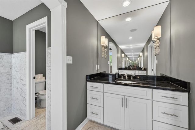 107 Stafford Dr, Robinson Twp, PA 15136