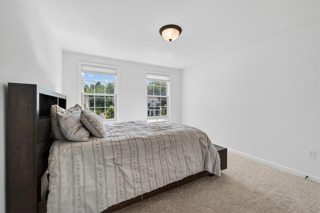 107 Stafford Dr, Robinson Twp, PA 15136