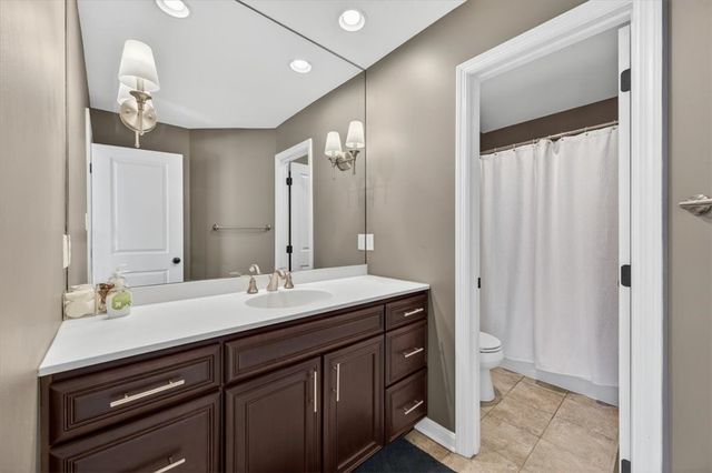 107 Stafford Dr, Robinson Twp, PA 15136