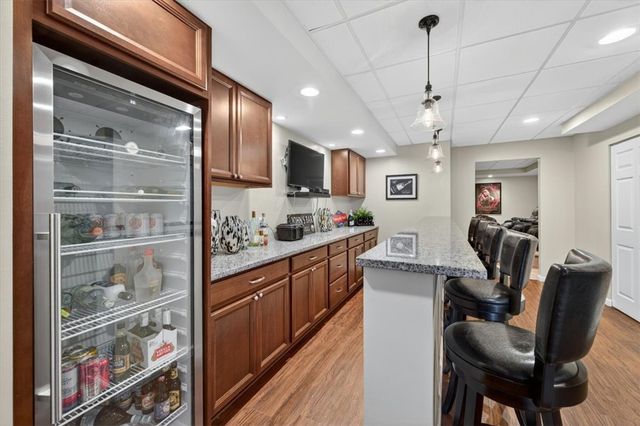 107 Stafford Dr, Robinson Twp, PA 15136