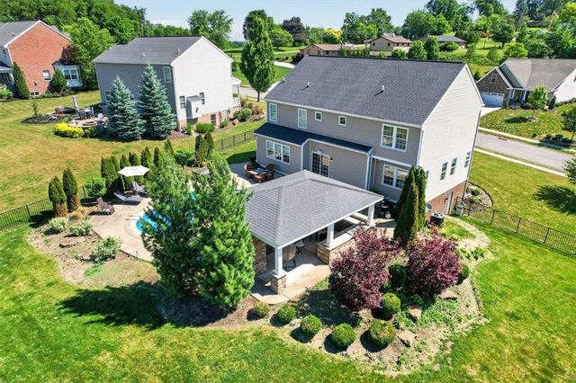107 Stafford Dr, Robinson Twp, PA 15136