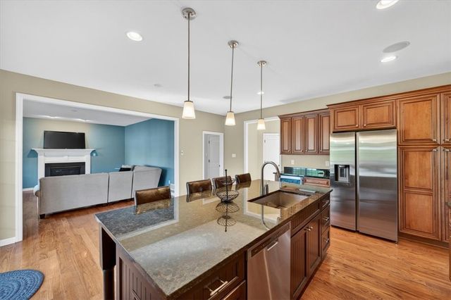 107 Stafford Dr, Robinson Twp, PA 15136