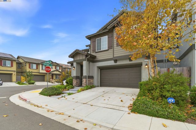 2111 Parsons Dr, Fairfield, CA 94533