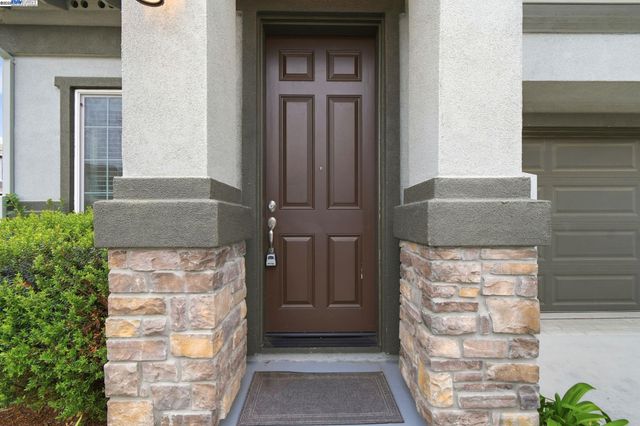 2111 Parsons Dr, Fairfield, CA 94533