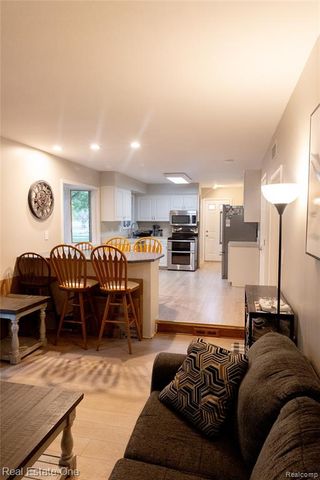 1867 Wilshire Street, Westland, MI 48186