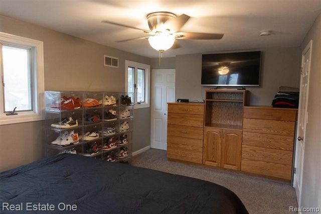 1867 Wilshire Street, Westland, MI 48186