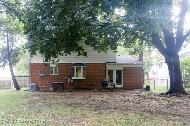 1867 Wilshire Street, Westland, MI 48186