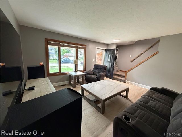 1867 Wilshire Street, Westland, MI 48186