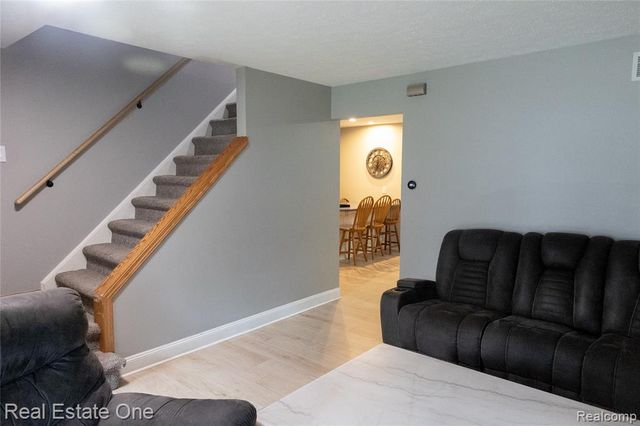 1867 Wilshire Street, Westland, MI 48186